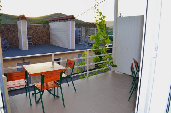 Эллинг-отель «Мелания»