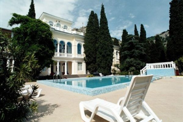 Отель «Голубой залив»