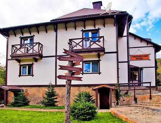 Отель «Альпийский двор»