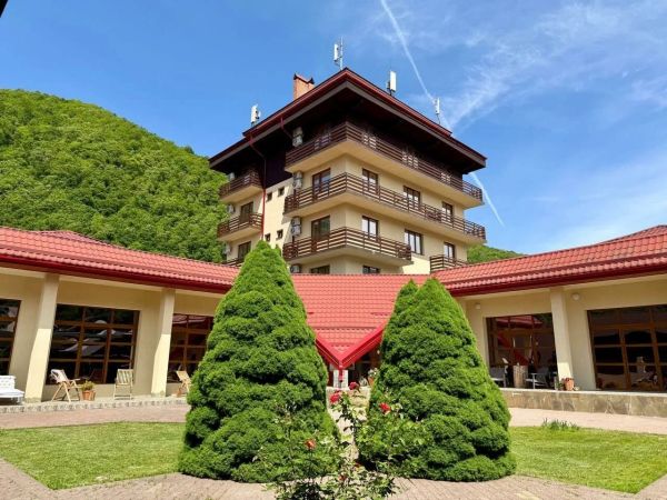 Отель «Вертикаль»