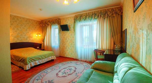 Гостиница «Savoy Petit»