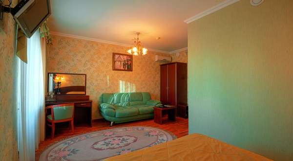 Гостиница «Savoy Petit»