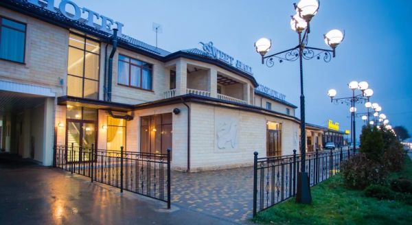 Отель «Sweet Hall»