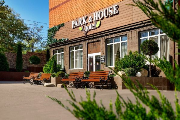 Park & House Hotel