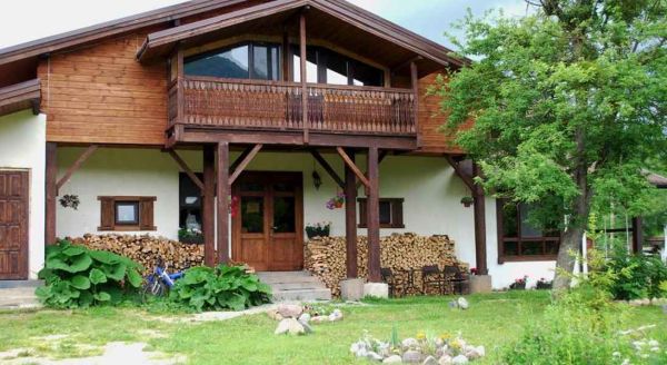 Гостевой двор «Двенадцать месяцев»