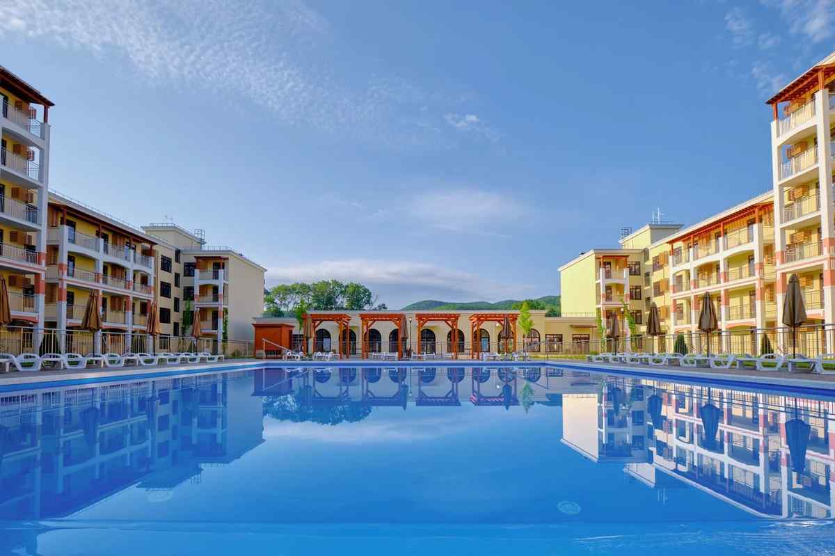 Апартаменты «Holiday House»