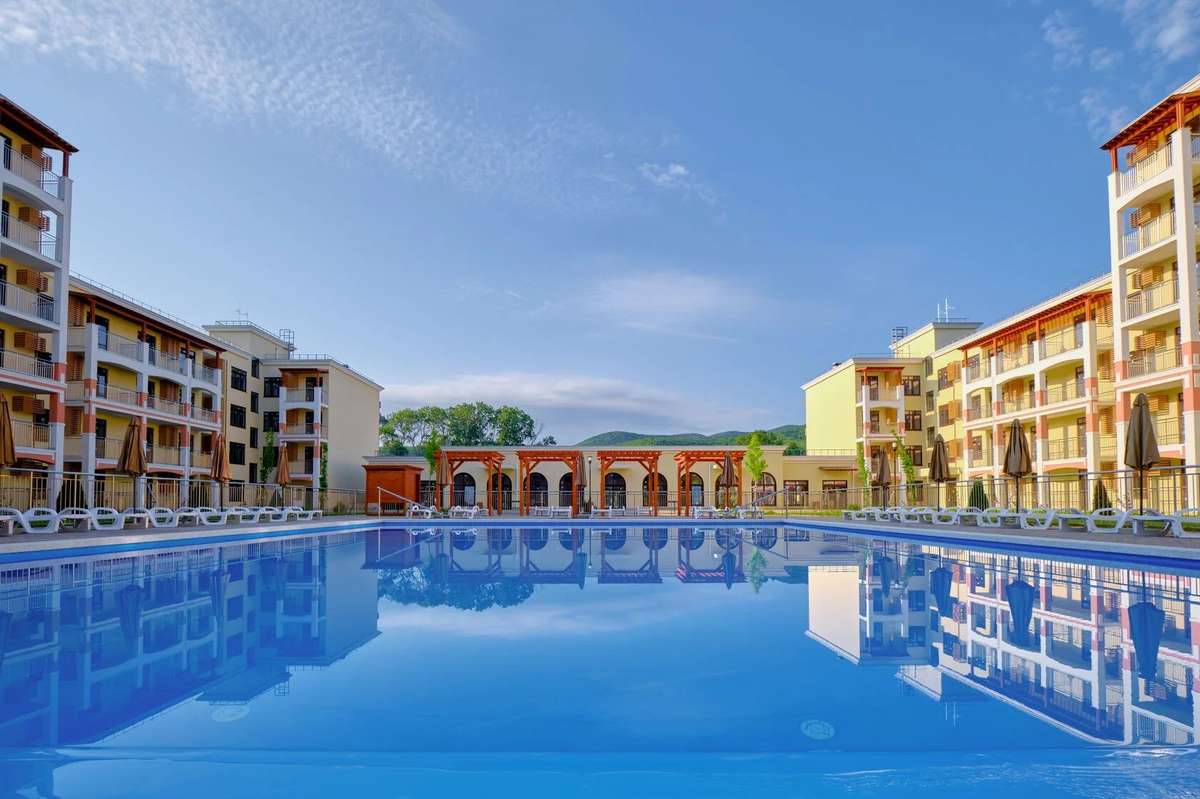 Апартаменты «Holiday House»