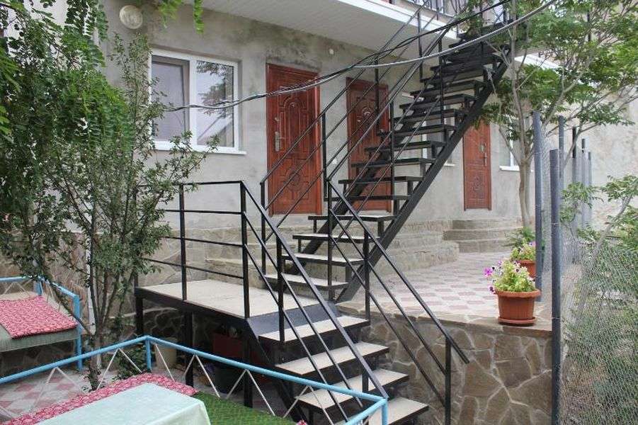 Частный сектор «В гостях у Рафаэля»