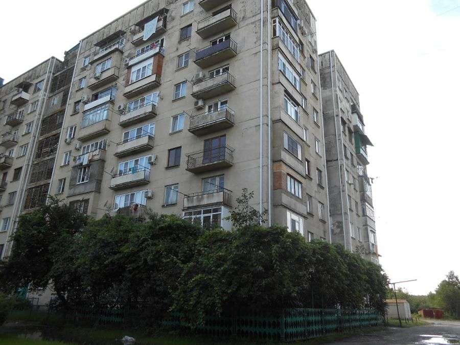Двухкомнатная квартира-студия на Агрба 39
