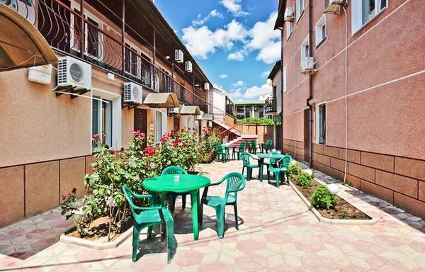 Гостевой дом «Familyhotel»
