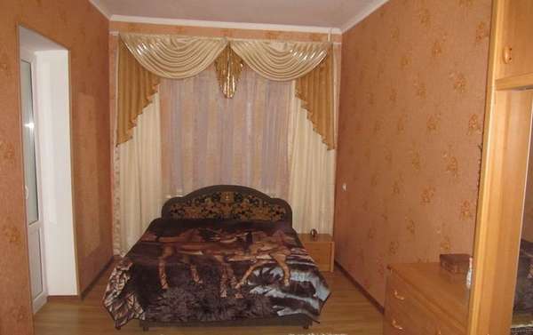 Трехкомнатная квартира на Перекопской 11