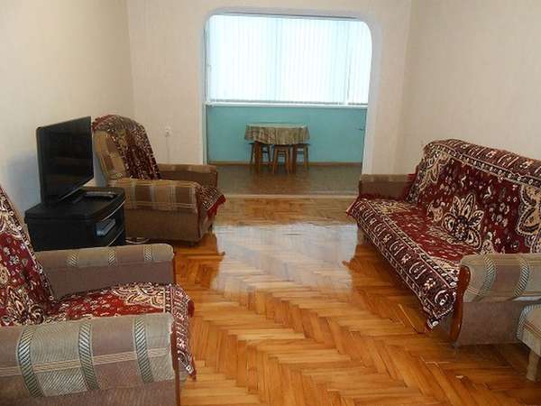 Двухкомнатная квартира на Абазгаа 43/3