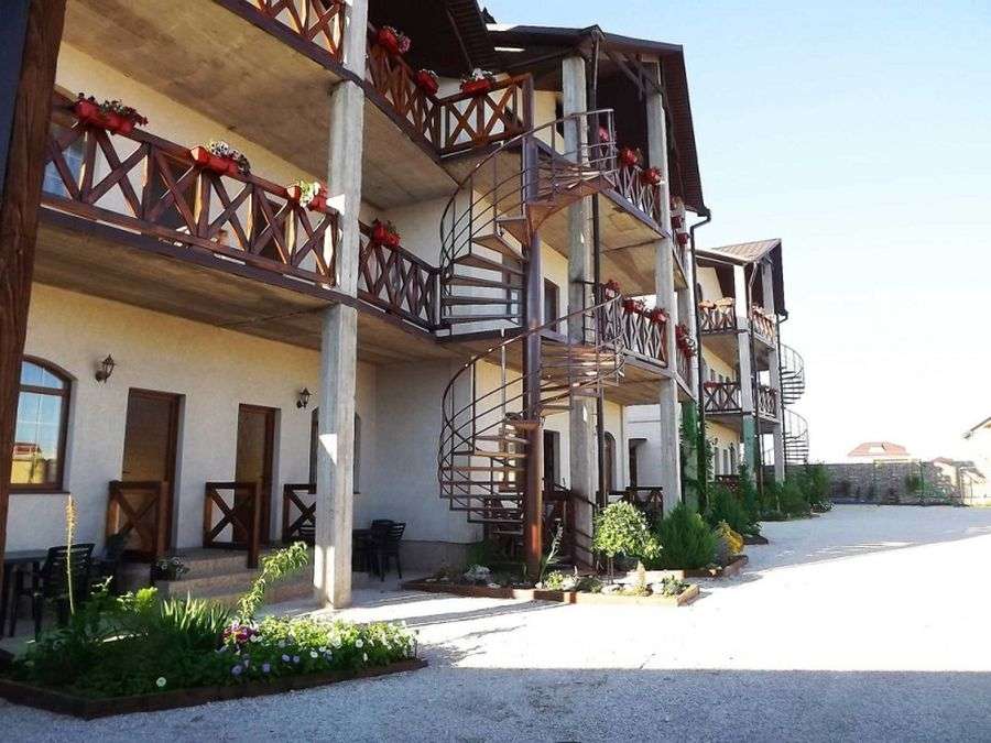 Отель «Cayman Hotel»