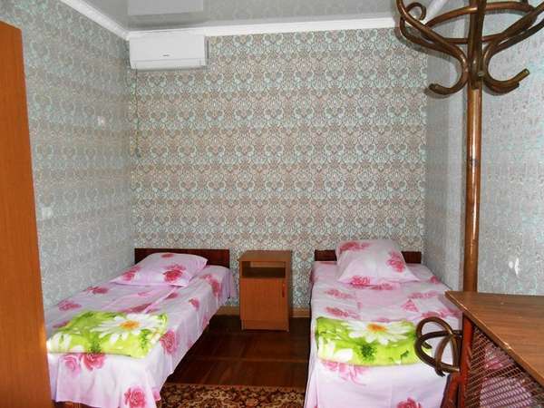 Трехкомнатная квартира на Абазгаа 41/2