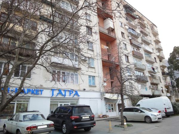 Четырехкомнатная квартира на Абазгаа 55/1