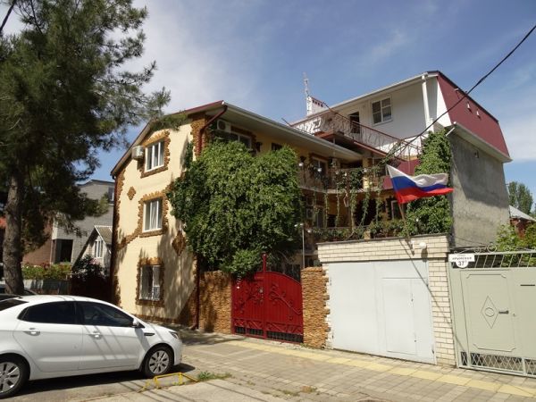 Частный дом «Рената»