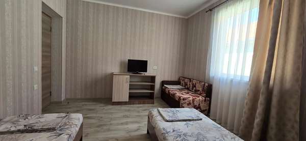 Дом «Дионис 2»