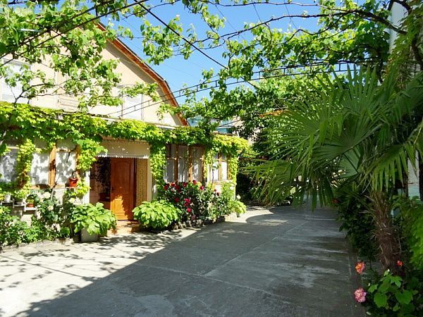 Частный двор «У Надежды и Алексея»