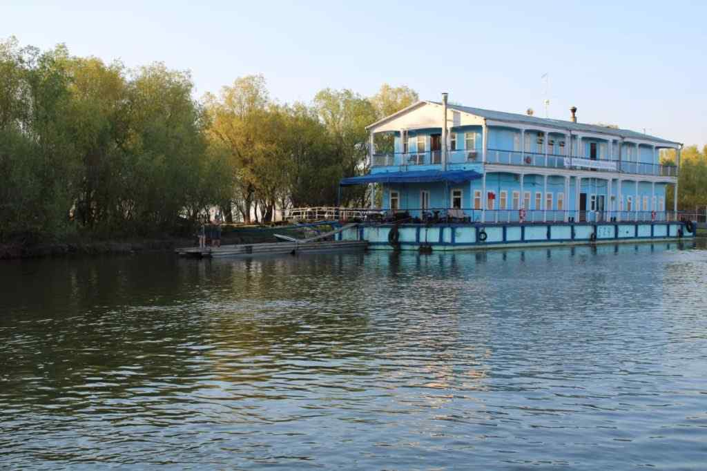 Плавучая гостиница «Серебрянная Дельта»