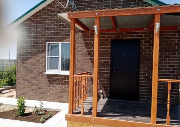 Дома на беpегу pеки