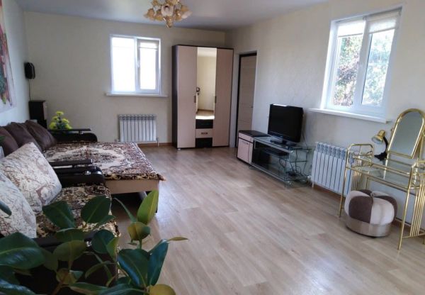 2-ой этаж частного дома с отдельным входом