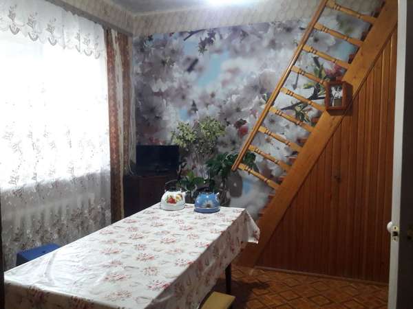 Сдаются 3 комнаты в частном доме и отдельный флигель