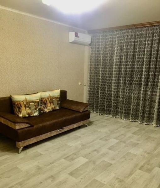 1-комнатная квартира на Коммунистической