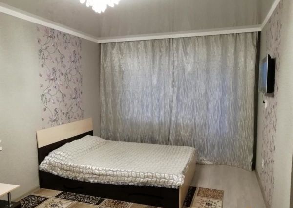 1-комнатная квартира посуточно на Республиканской