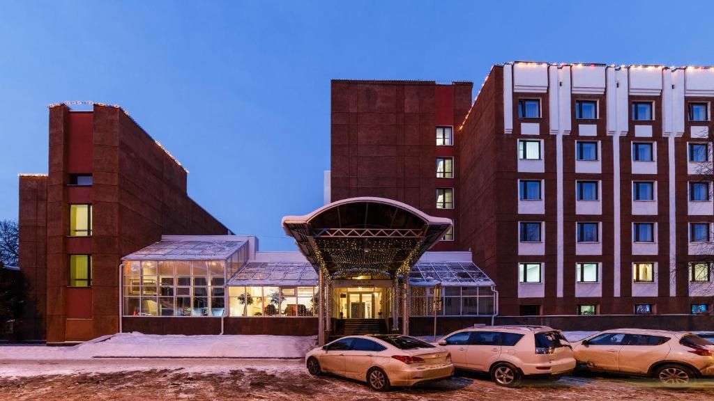 Отель «Яротель Центр» (Yarhotel Centre)
