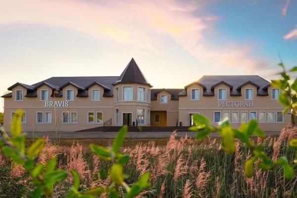 Гостиничный комплекс «Bravis»