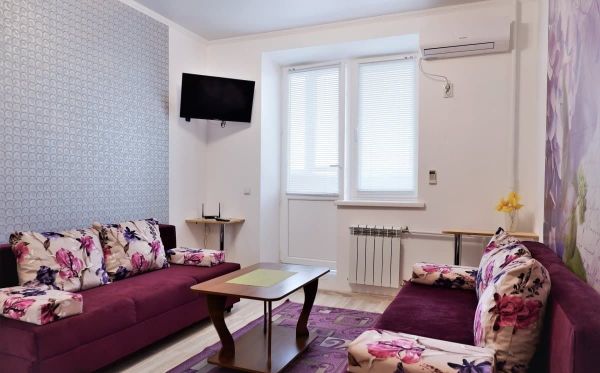 Квартира студия посуточно на Чайковского