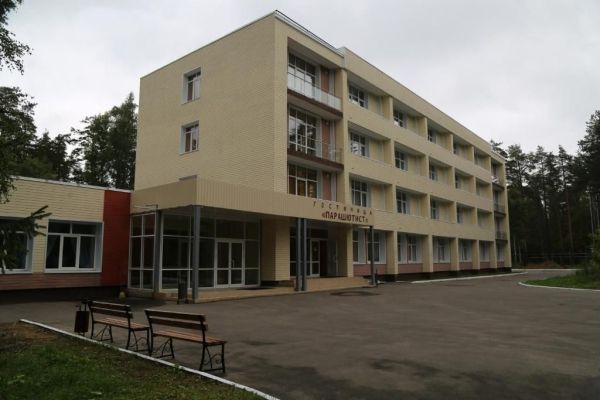 Гостиница «Парашютист»