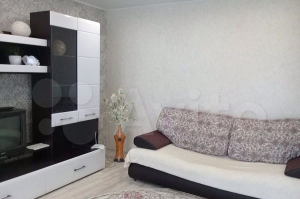 Однокомнатная квартира посуточно на Луговой