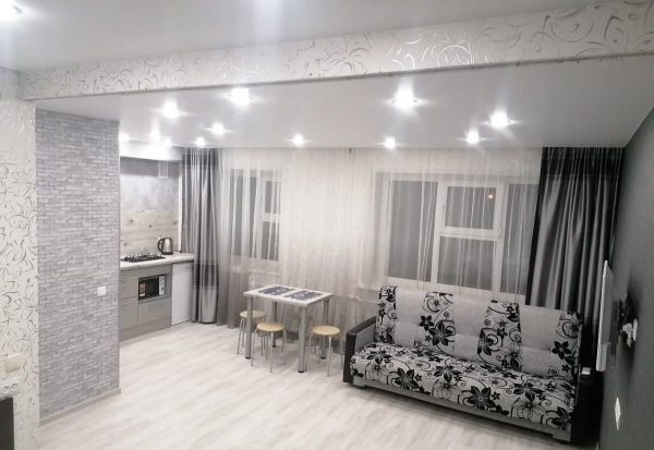 Квартира-студия посуточно на Волжской Набережной