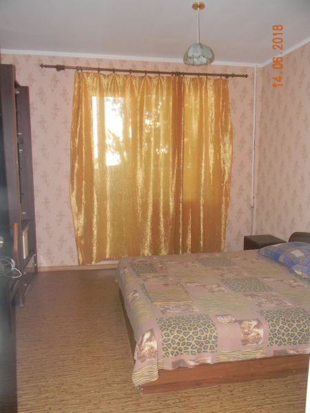 Трехкомнатная квартира на первой линии у моря