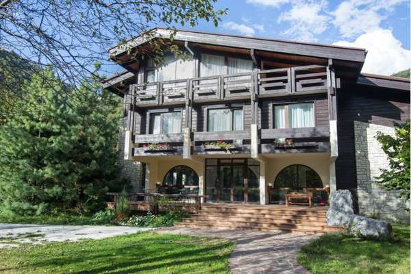 Гостевой дом «Shalet Greystone»
