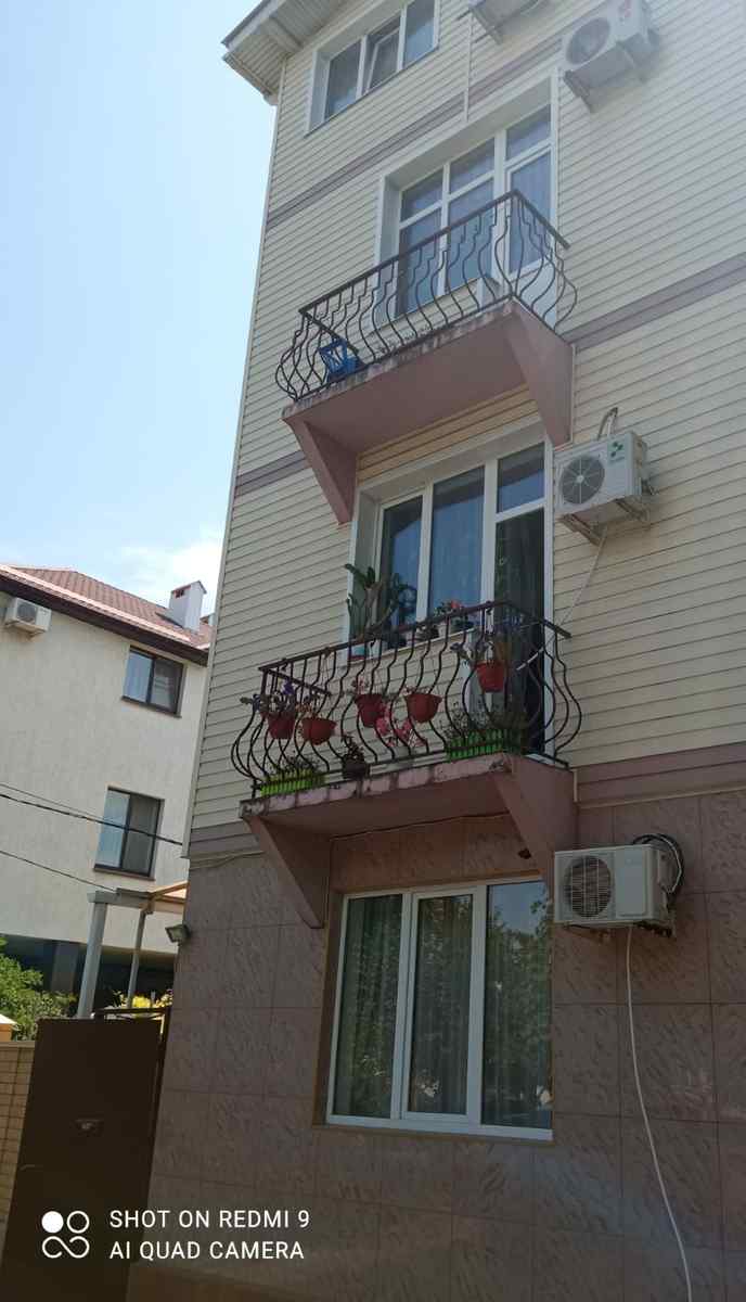 «Юнона» на Кати Соловьяновой, 52а