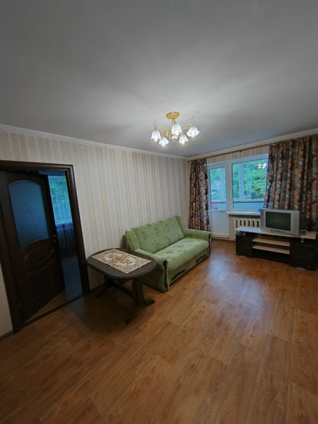 2-комнатная квартира на Нахимова 5