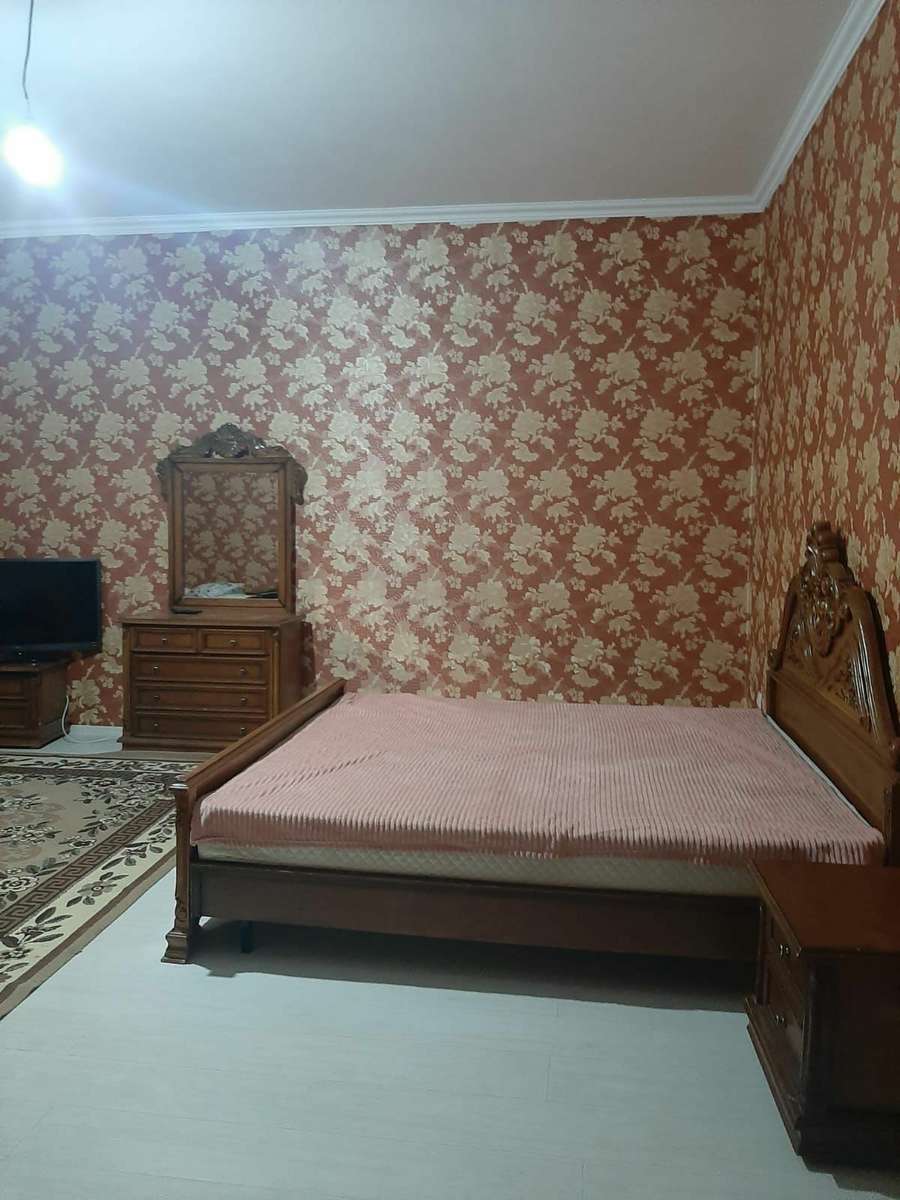 Однокомнатная квартира на цокольном этаже