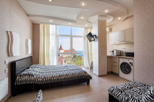 Студия №13 на третьем этаже