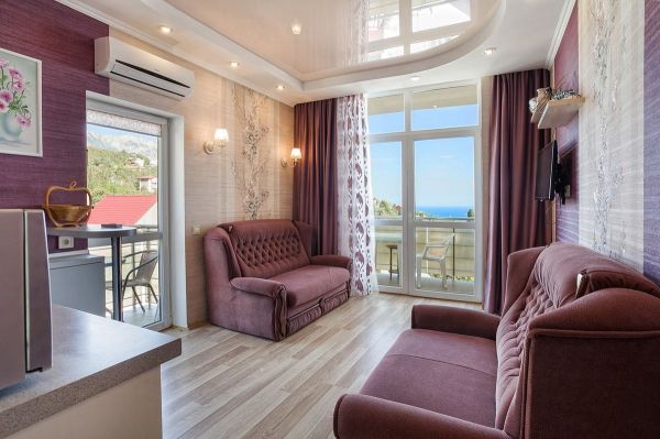 Студия №20 на пятом этаже