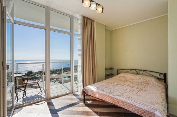 Студия №21 на четвертом этаже