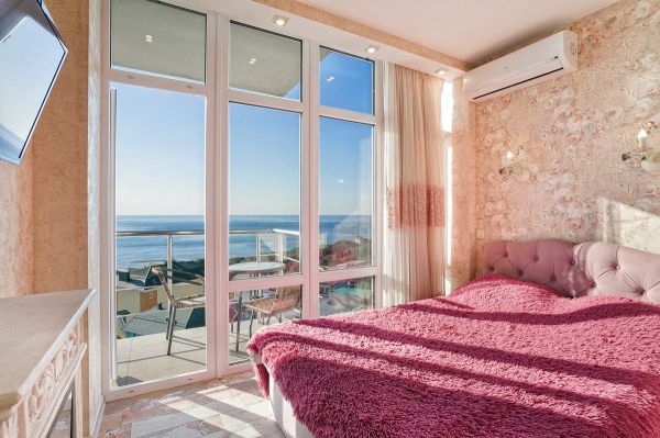 Студия №30 на пятом этаже