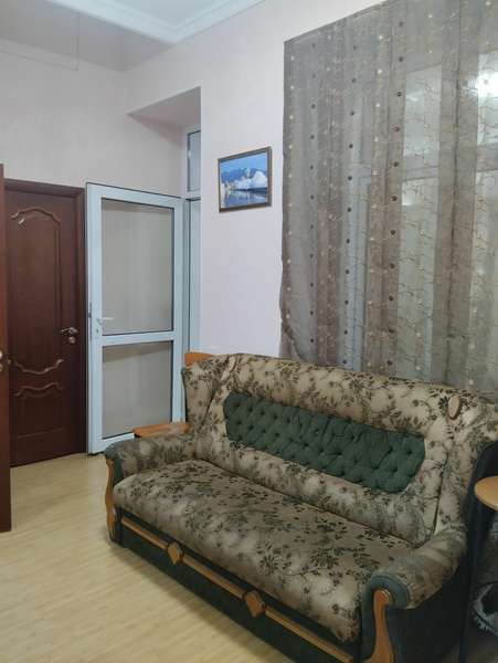 3-комнатная квартира на земле с двором и парковкой