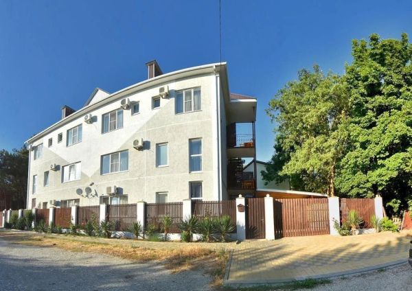 Домик у леса