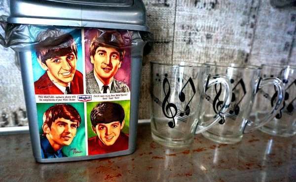 «The Beatles, Elvis Presley» 3-х местный комфорт