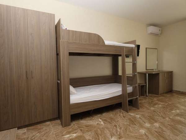 5ти местный