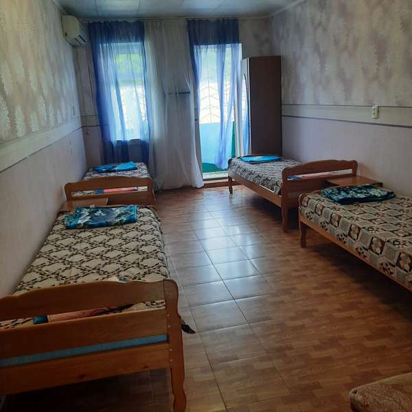 1 этаж на 4 гостя