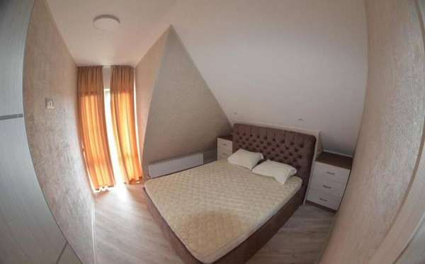 Семейный с кухней и балконом на 6–7 чел