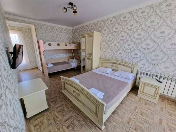 Делюкс 4х местный с балконом и видом на море (новый корпус)